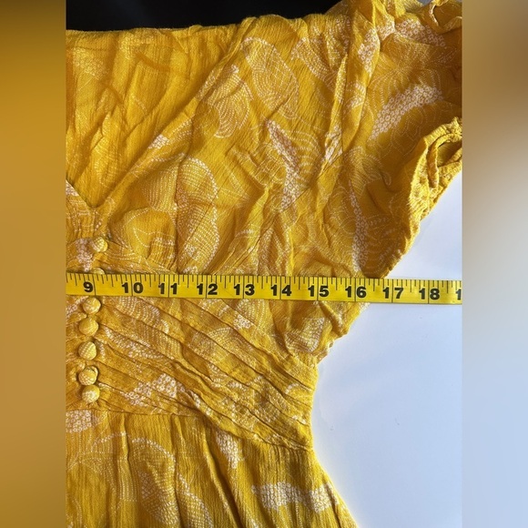 Urban Outfitters Floral Print V-Neck Mini Dress Yellow Women’s Sz M - Picture 9 of 11